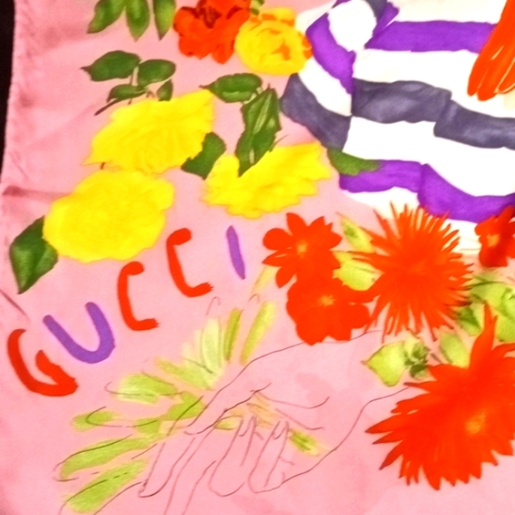 AUTHENTIC GUCCI SCARF - Picture 1 of 7